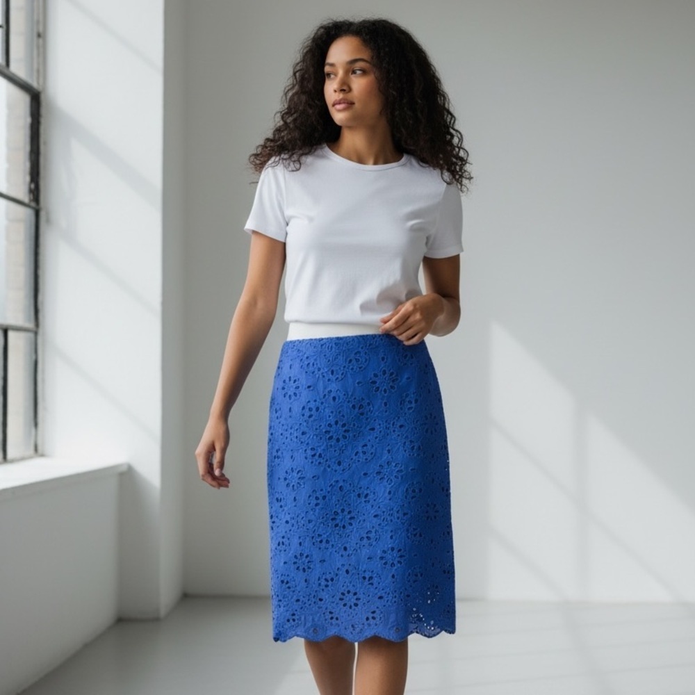 Talbots blue islet pencil skirt size 12. Excellent condition. Size zip lined